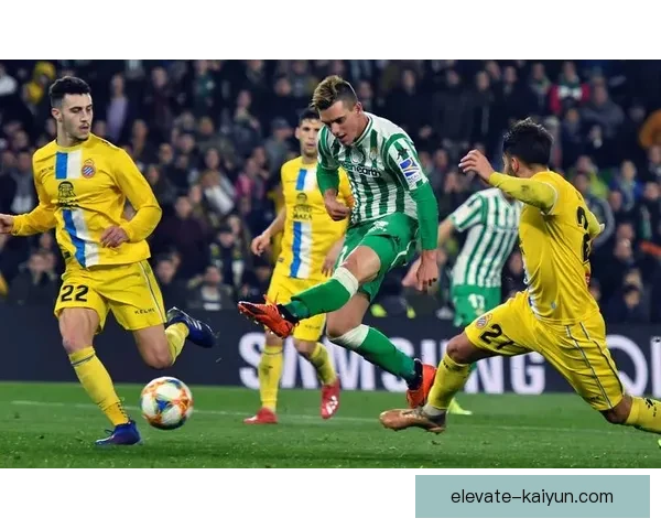 佛罗伦萨中场组织状态回暖 近期表现稳健展现竞争力